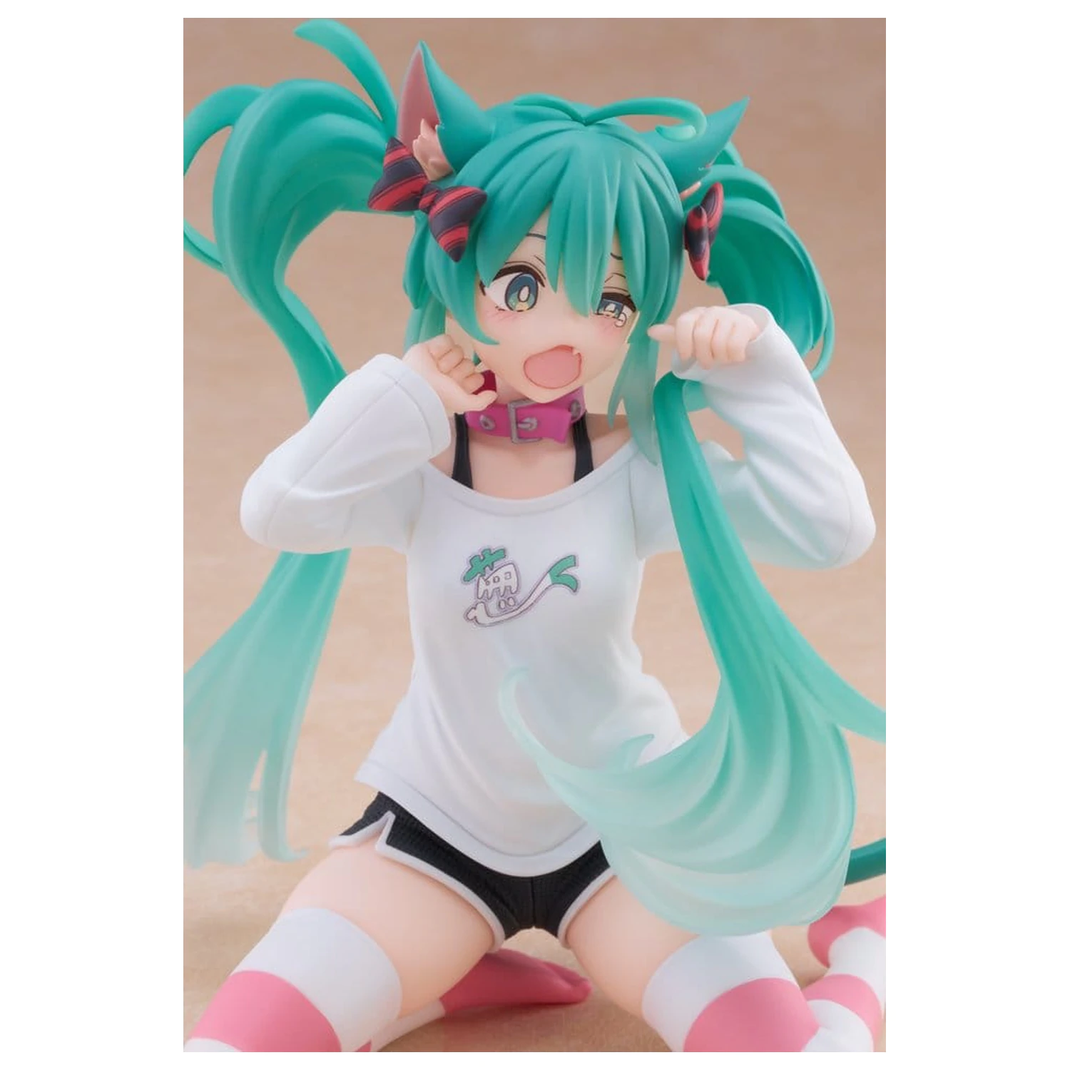 Hatsune Miku Statuetka z PVC Figurka na biurko Hatsune Miku w koszulce z kocimi uszami Wersja 13 cm zdjęcie produktu