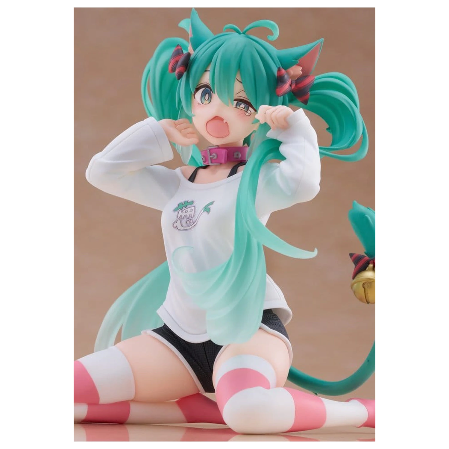 Hatsune Miku Statuetka z PVC Figurka na biurko Hatsune Miku w koszulce z kocimi uszami Wersja 13 cm zdjęcie produktu