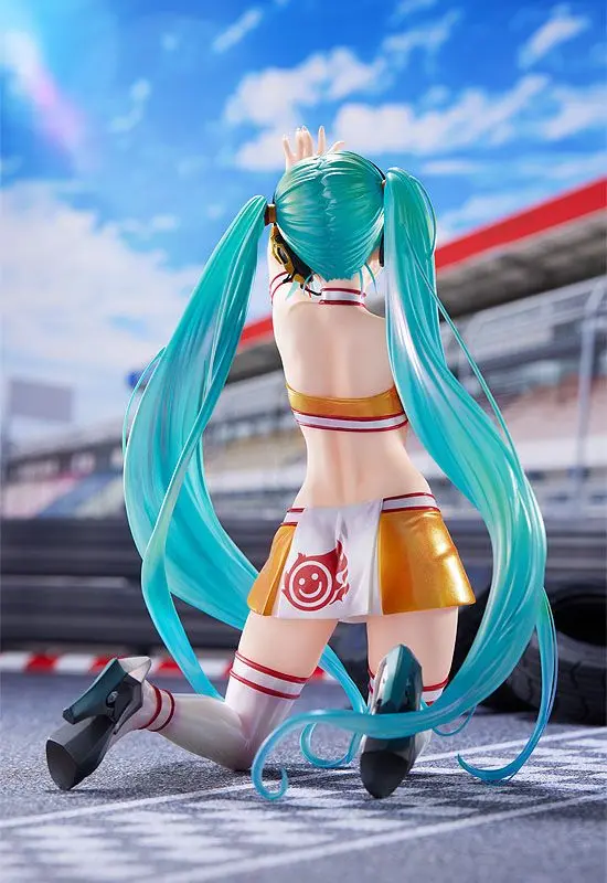 Hatsune Miku GT Project Figurka PVC 1/7 Racing Miku 2010 Ver. Art by Kentaro Yabuki 18 cm zdjęcie produktu