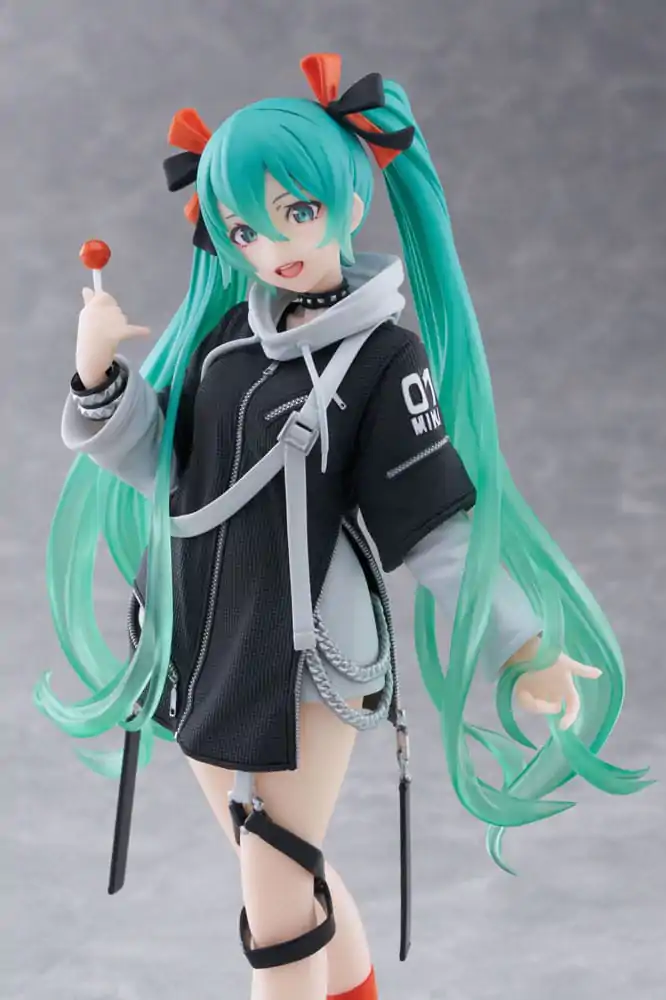 Hatsune Miku Wonderland PVC Statuetka Fashion Punk Ver. 18 cm zdjęcie produktu