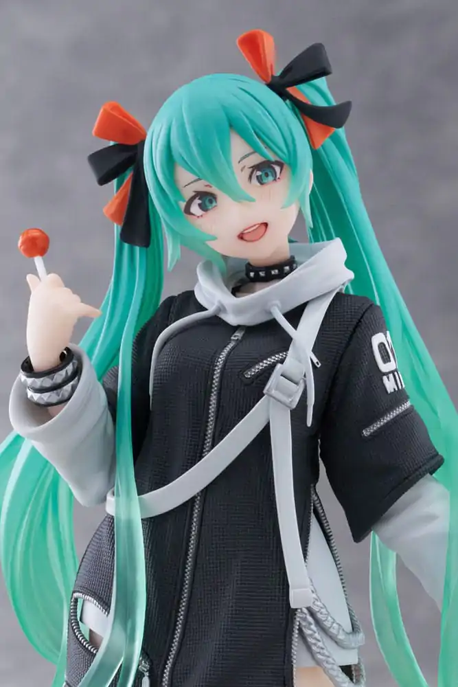 Hatsune Miku Wonderland PVC Statuetka Fashion Punk Ver. 18 cm zdjęcie produktu