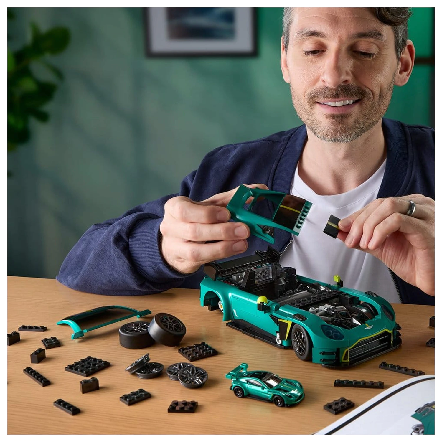 Hot Wheels Elite Mattel Brick Shop Zestaw Klocków Budowlanych 1/16 '24 Aston Martin Vantage GT3 zdjęcie produktu