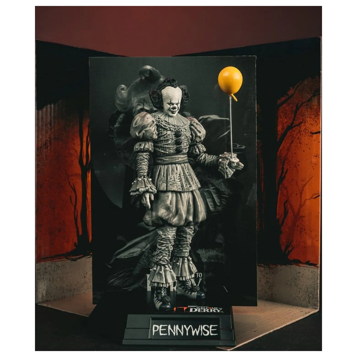 It Welcome to Derry Movie Maniacs Figurka Pennywise (Black & White) 16 cm zdjęcie produktu