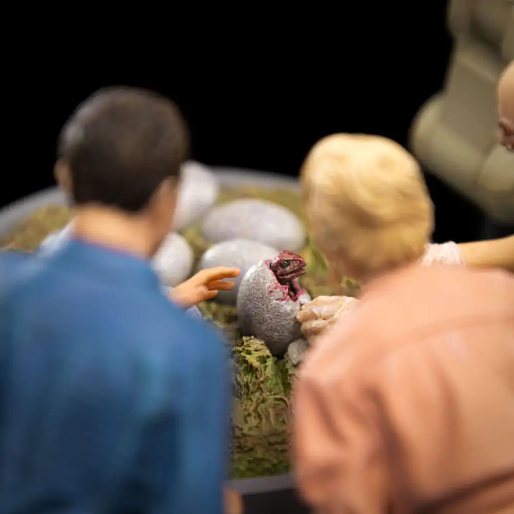 Jurassic Park Scale Statue 1/10 Dino Hatching 23 cm Statua w Skali zdjęcie produktu