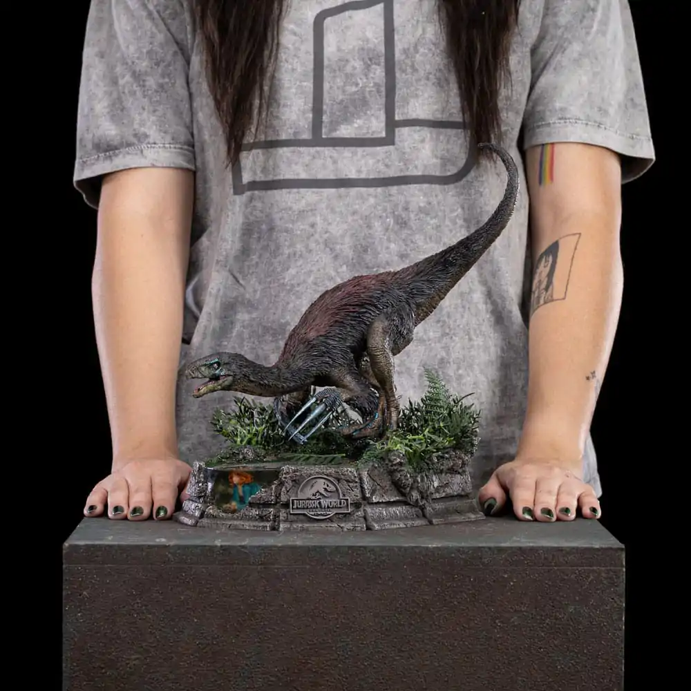 Jurassic World: Dominion Demi Art Scale Statua 1/20 Terizinozaur 29 cm zdjęcie produktu
