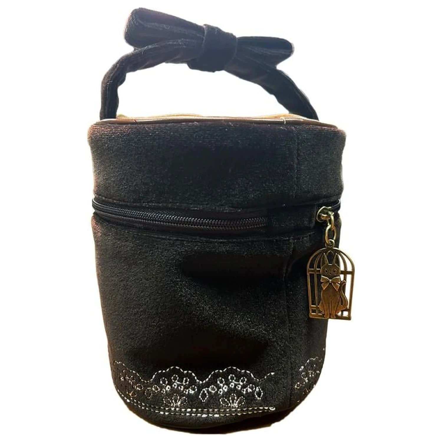 Kiki's Delivery Service Chocolate Cake Toiletry Bag zdjęcie produktu