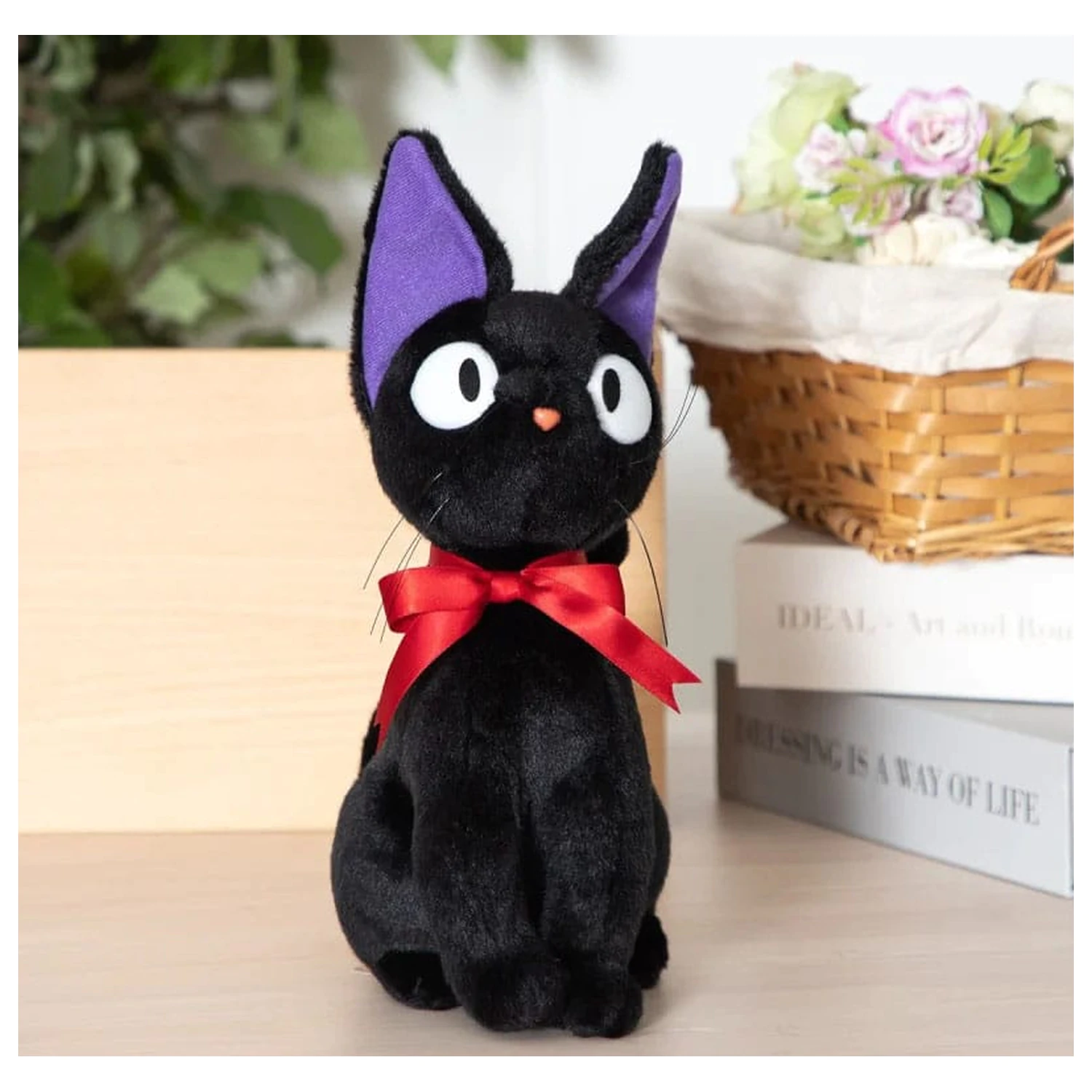 Kiki's Delivery Service Pluszowa Figurka Jiji Siedząca M 32 cm zdjęcie produktu