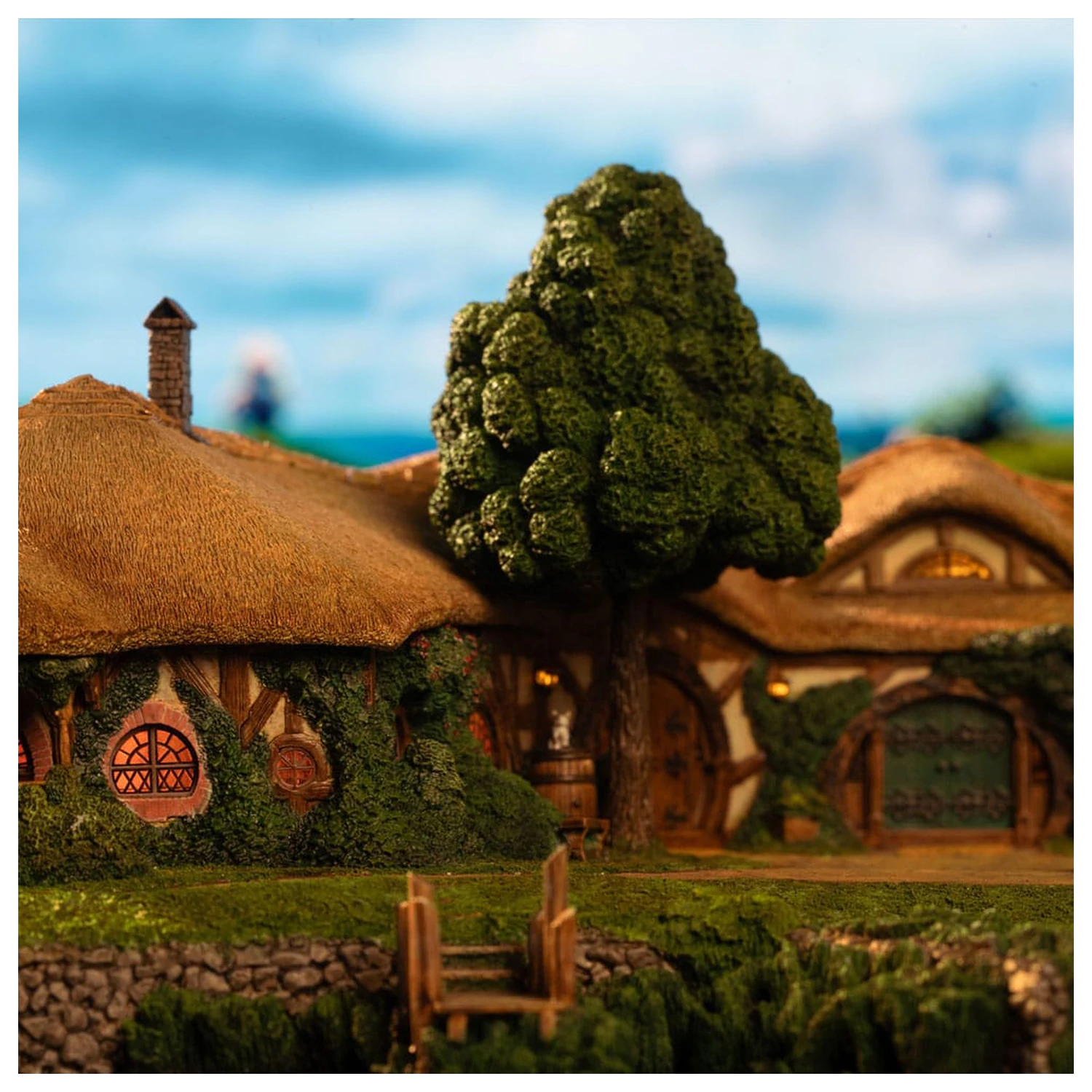 Lord of the Rings Statuetka The Green Dragon Inn zdjęcie produktu