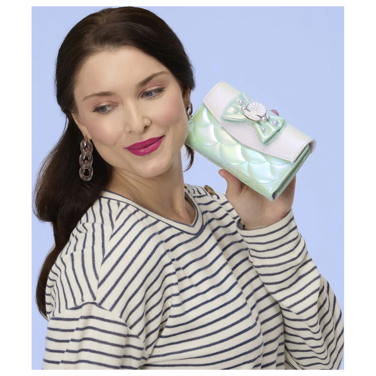 Loungefly Disney The Little Mermaid Iridescent Pearl portfel z klapką zdjęcie produktu