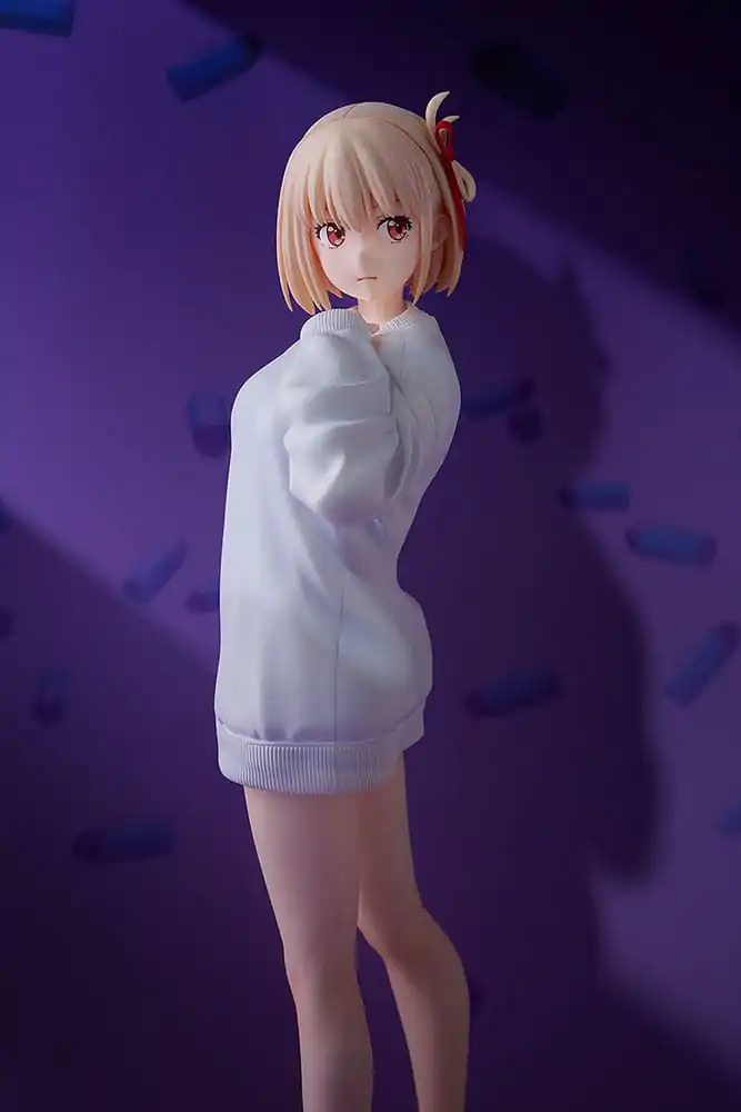 Lycoris Recoil PVC Statuetka 1/7 Chisato Nishikigi: Oversized Sweatshirt Ver. 25 cm zdjęcie produktu
