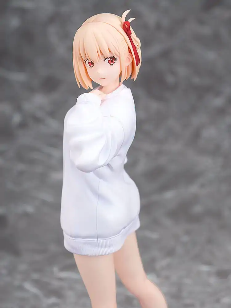 Lycoris Recoil PVC Statuetka 1/7 Chisato Nishikigi: Oversized Sweatshirt Ver. 25 cm zdjęcie produktu