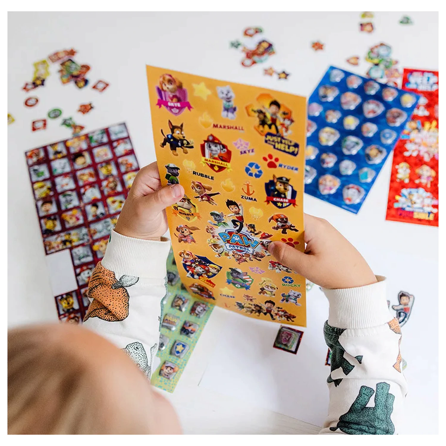 Paw Patrol Rescue Repeat Super Zestaw naklejek z zabawką zdjęcie produktu