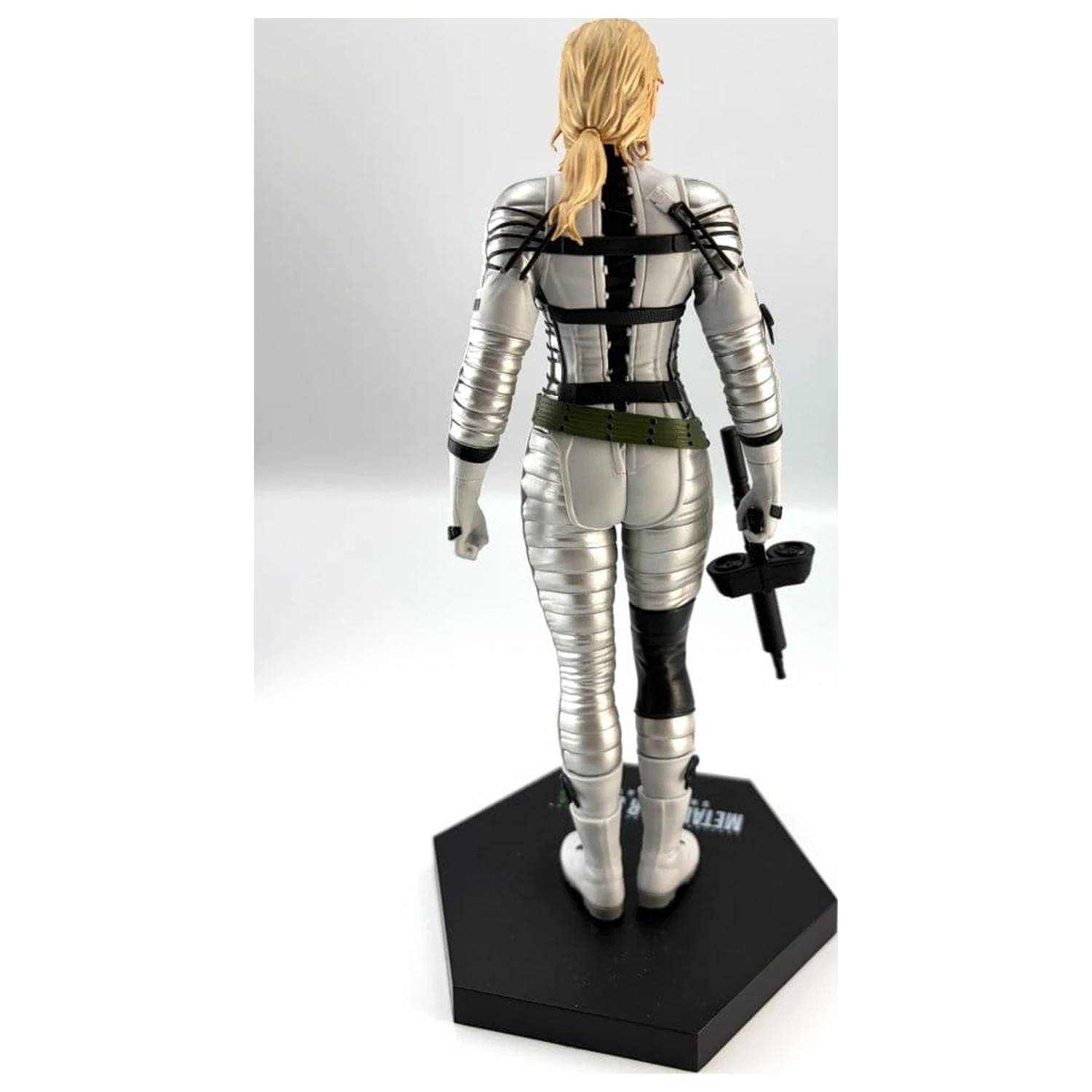 Metal Gear Solid Delta: Snake Eater figurka PVC The Boss 20 cm zdjęcie produktu