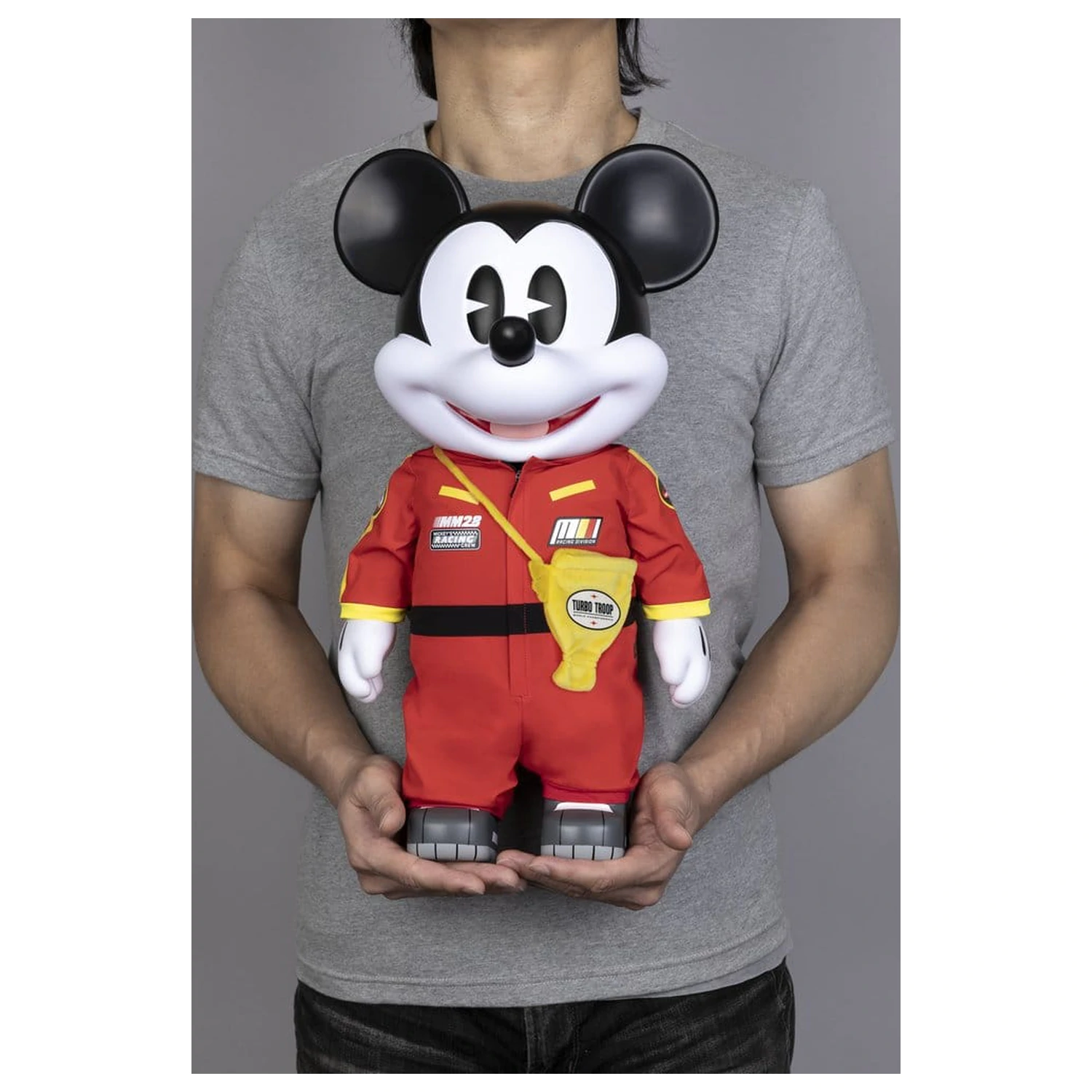 Mickey and Friends Vinyl Bank SYAKING-BANG!! Functional Figurka Race Car Micky 48 cm zdjęcie produktu