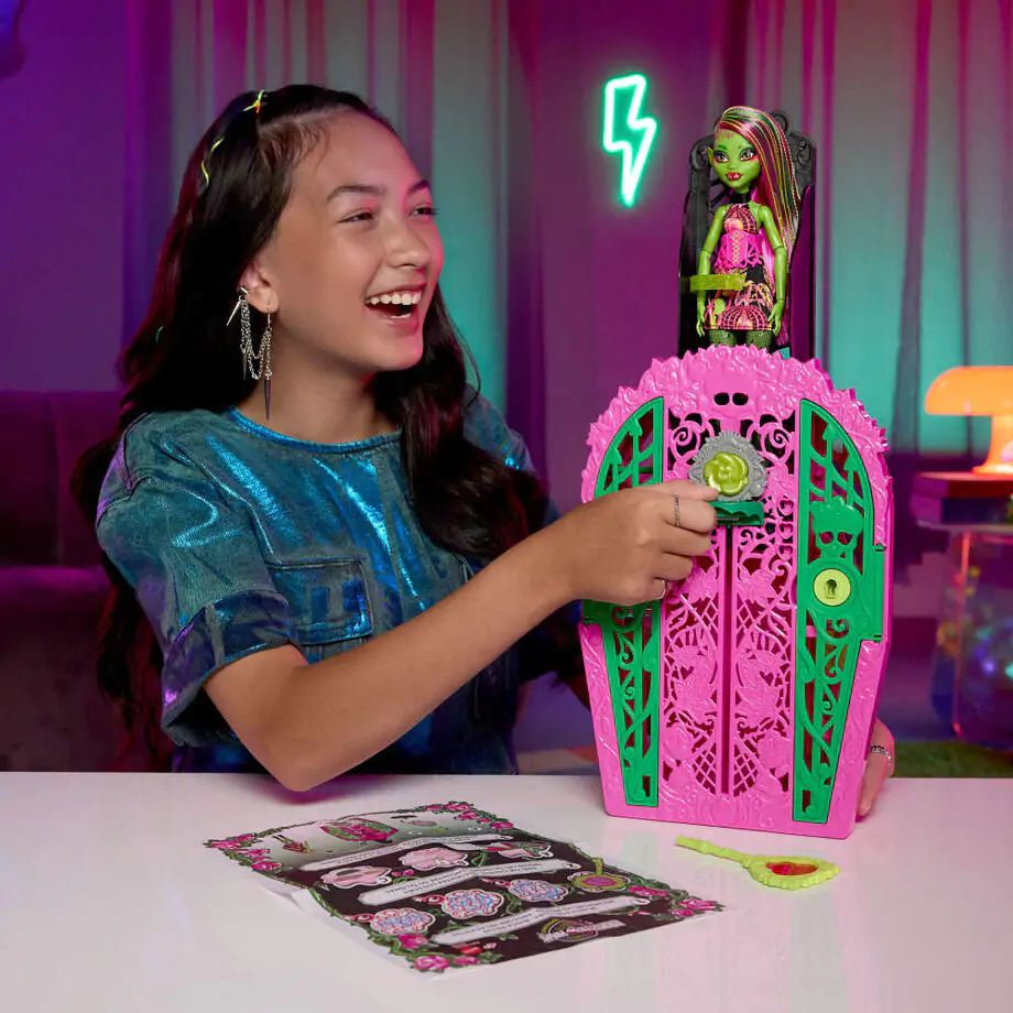 Monster High Skulltimate Secrets Midnight Garden Venus lalka zdjęcie produktu