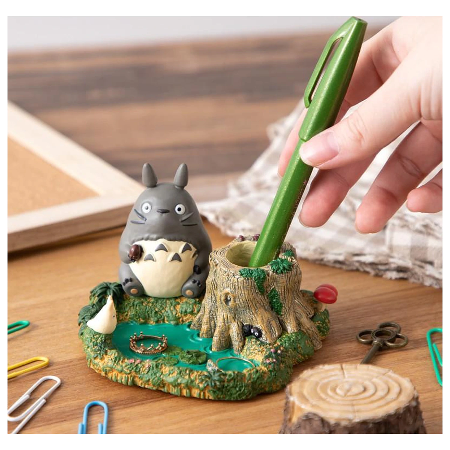 My Neighbor Totoro Totoro nad Stawem Figurka Uchwyt na Długopisy zdjęcie produktu