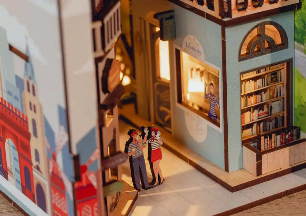 Paris Tiny Adventures Book Nook Mini Diorama 23 cm zdjęcie produktu