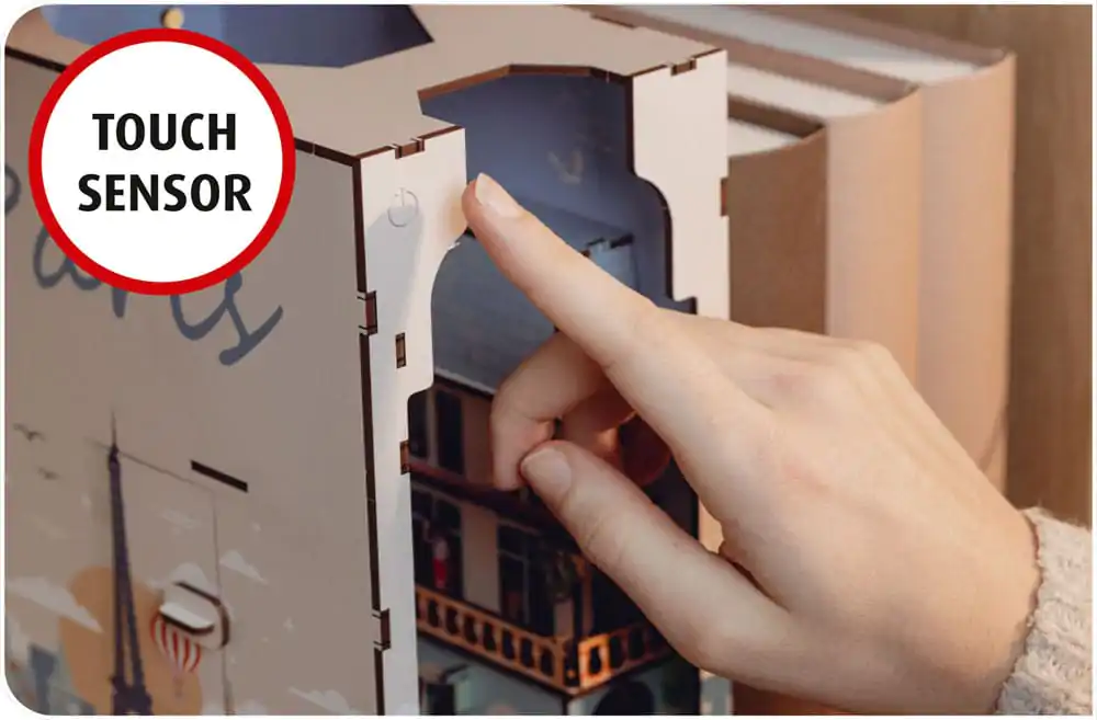 Paris Tiny Adventures Book Nook Mini Diorama 23 cm zdjęcie produktu