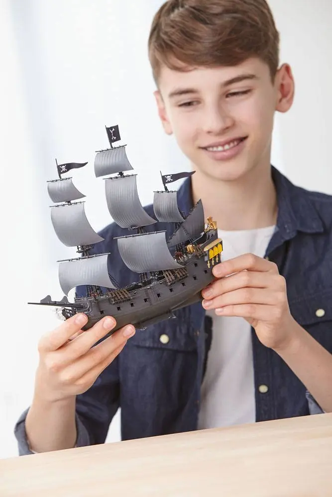 Pirates of the Caribbean Dead Men Tell No Tales Easy-Click Model Kit 1/150 Czarna Perła 26 cm zdjęcie produktu