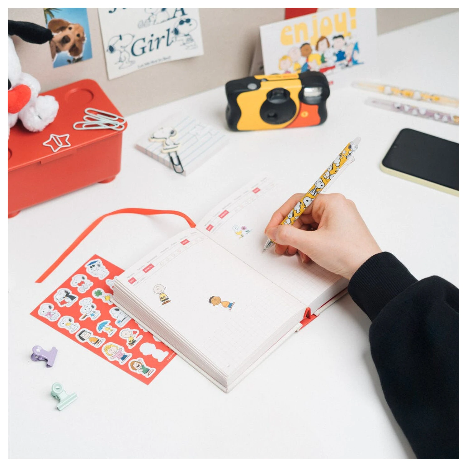 Snoopy A6 niedatowany dzienny planner zdjęcie produktu