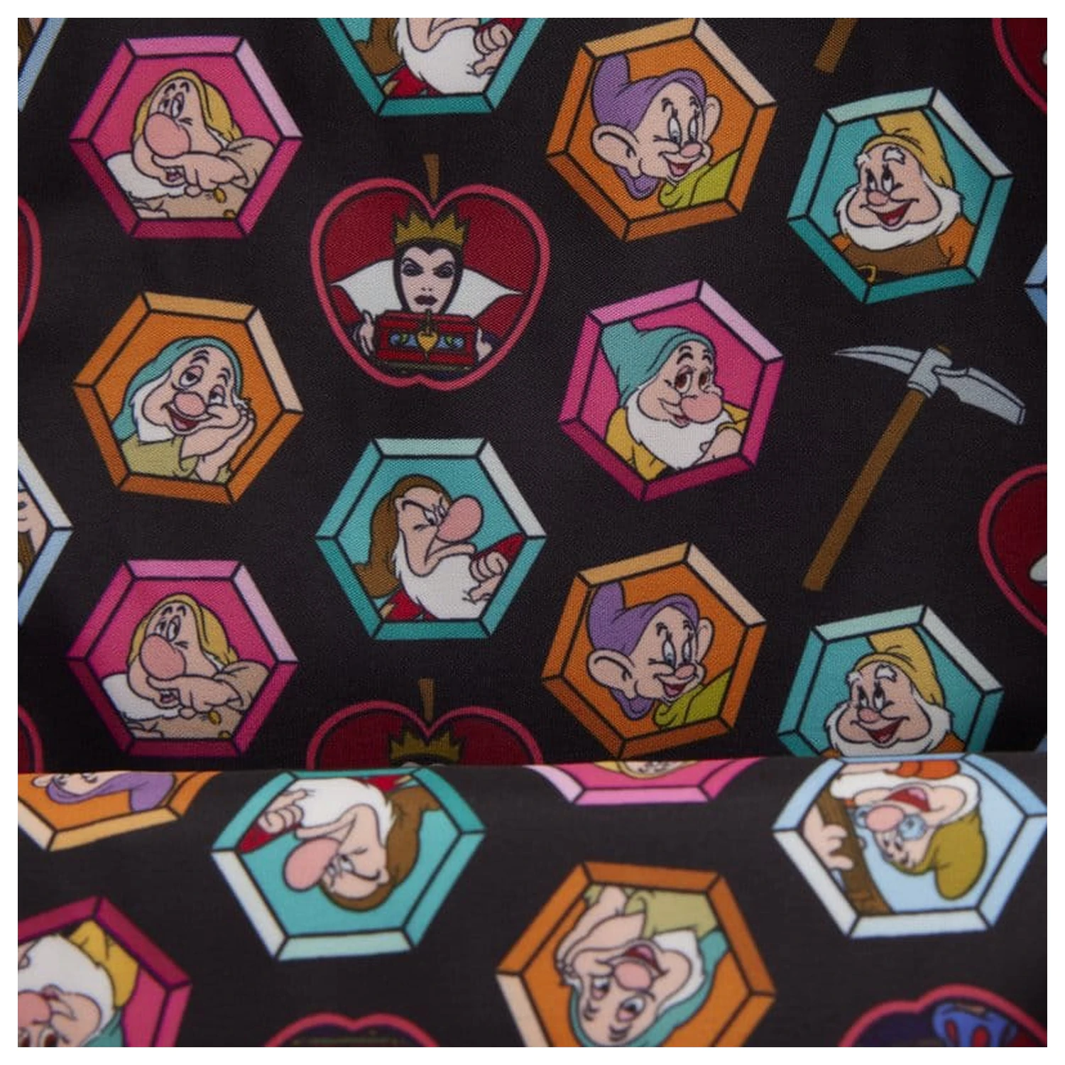 Snow White by Loungefly Torba Sling Bag zdjęcie produktu