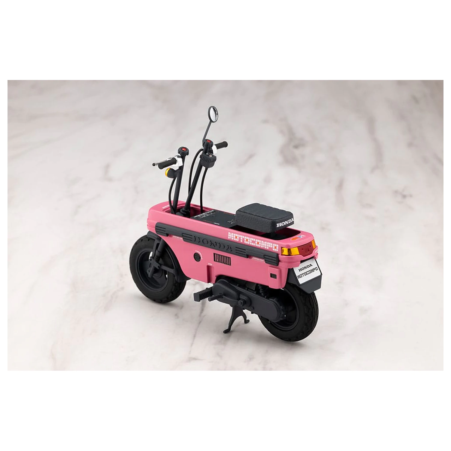 Sousai Shojo Teien Plastic Model Kit 1/10 Emma Koishikawa Nocturne z Honda AB12 Motocompo 14 cm zdjęcie produktu