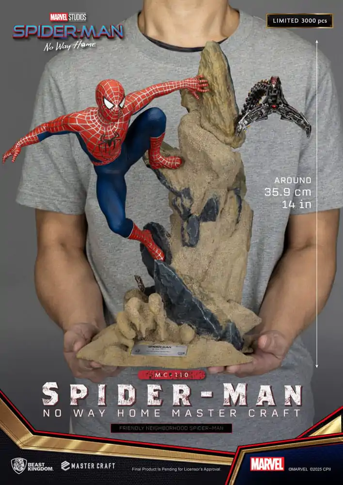 Spider-Man: No Way Home Master Craft Statuetka Friendly Neighborhood Spider-Man 36 cm zdjęcie produktu