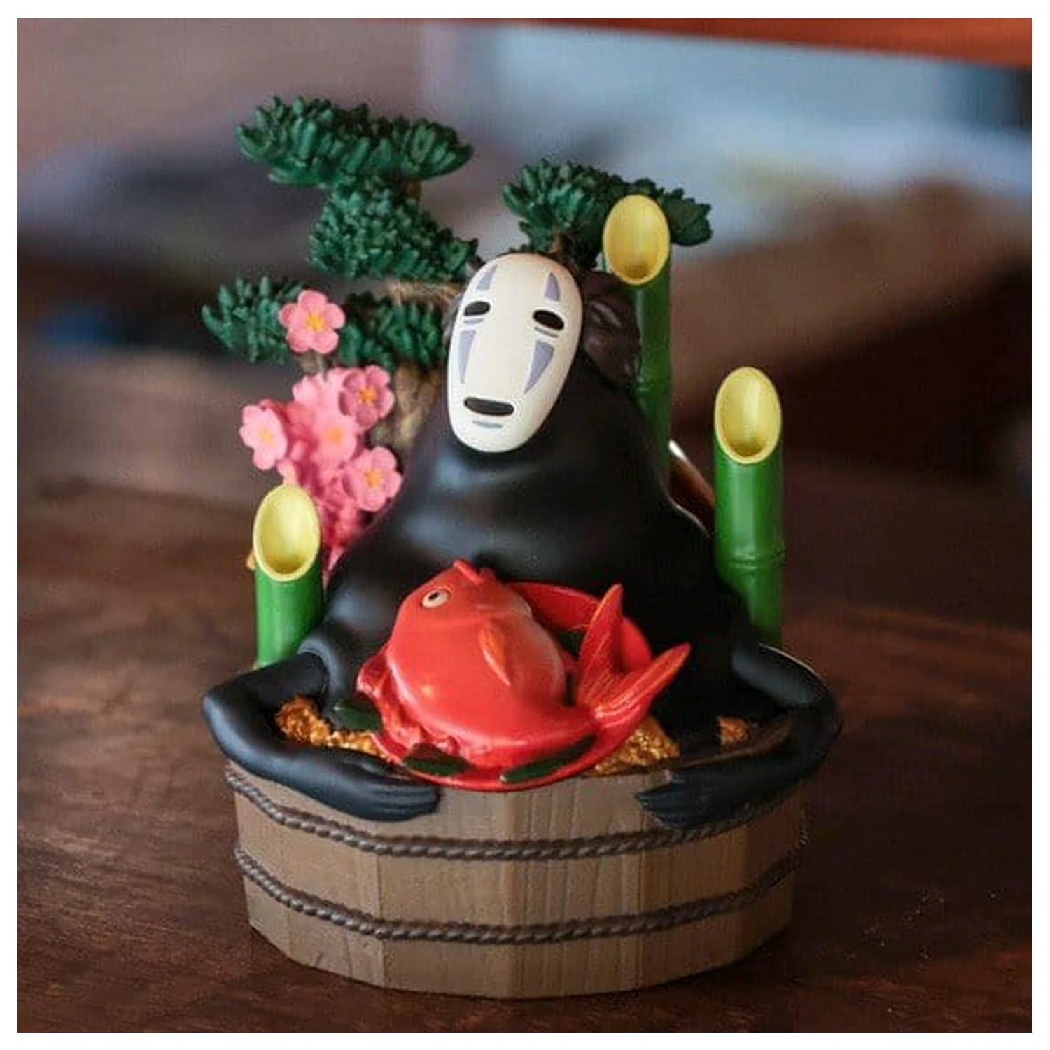 Spirited Away Diorama No Face Złote wiadro i bambusy zdjęcie produktu