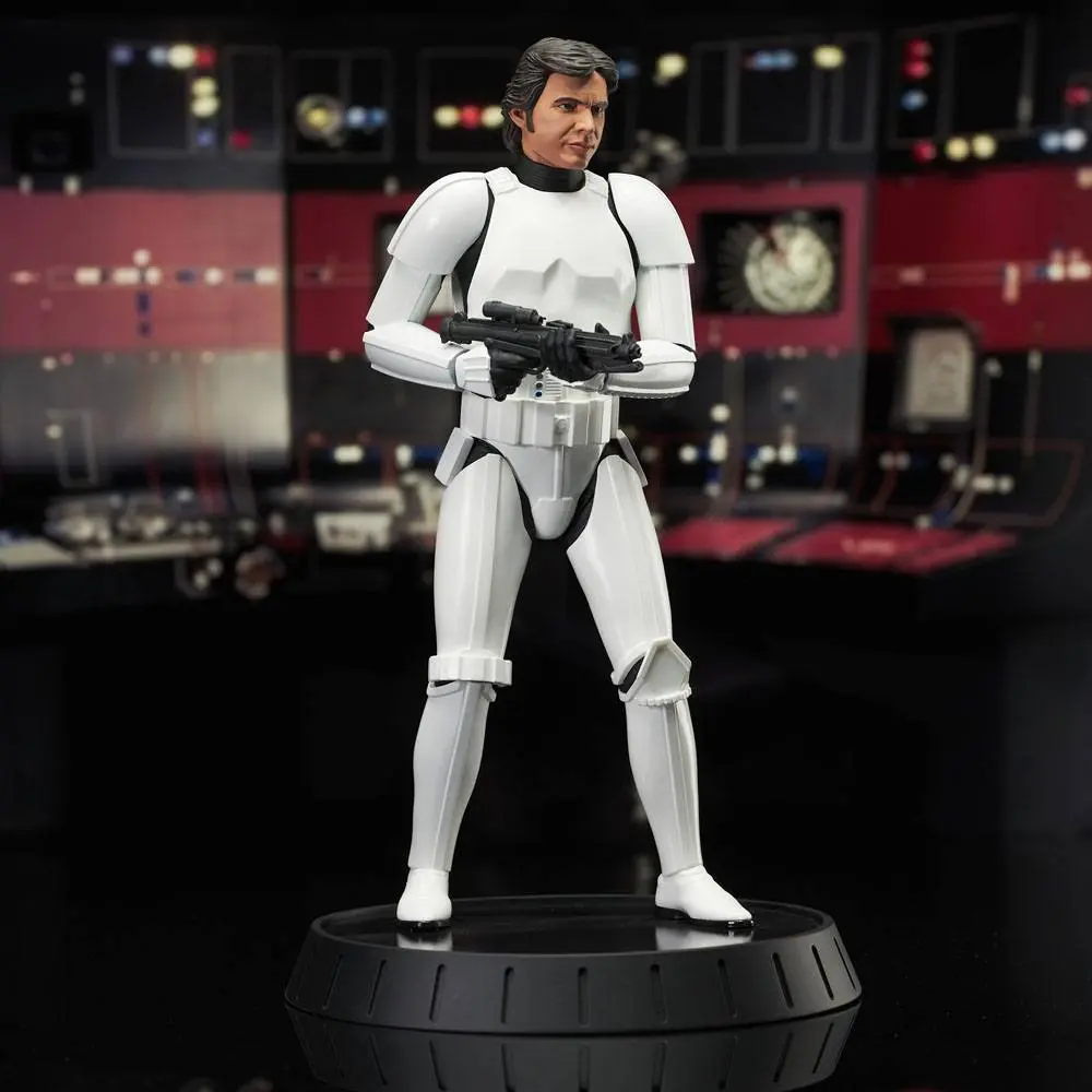 Star Wars Episode IV Milestones Statua 1/6 Han Solo (Stormtrooper Disguise) 40th Anniversary Exclusive 30 cm zdjęcie produktu