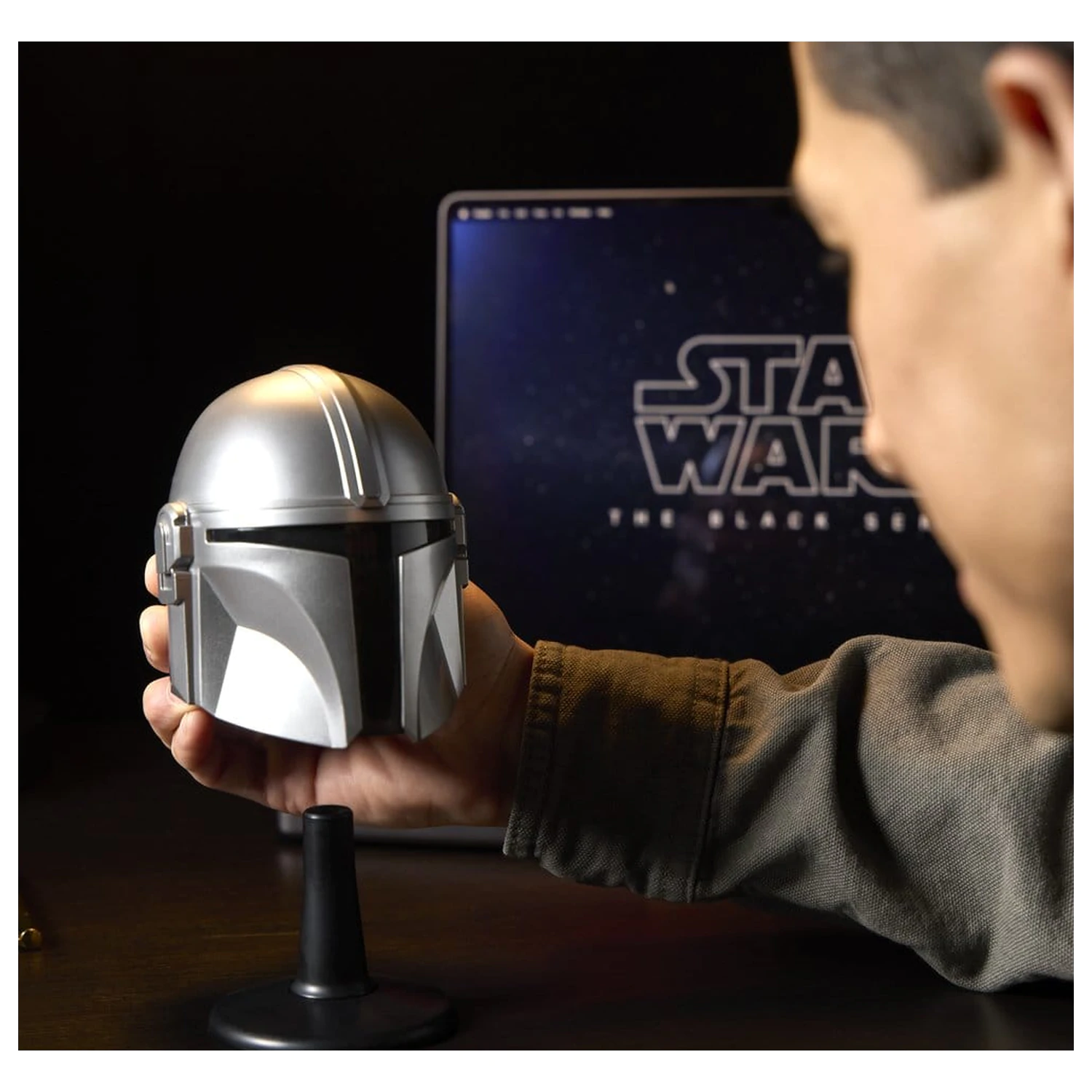 Star Wars: The Mandalorian & Grogu Black Series Mini Kask The Mandalorian zdjęcie produktu