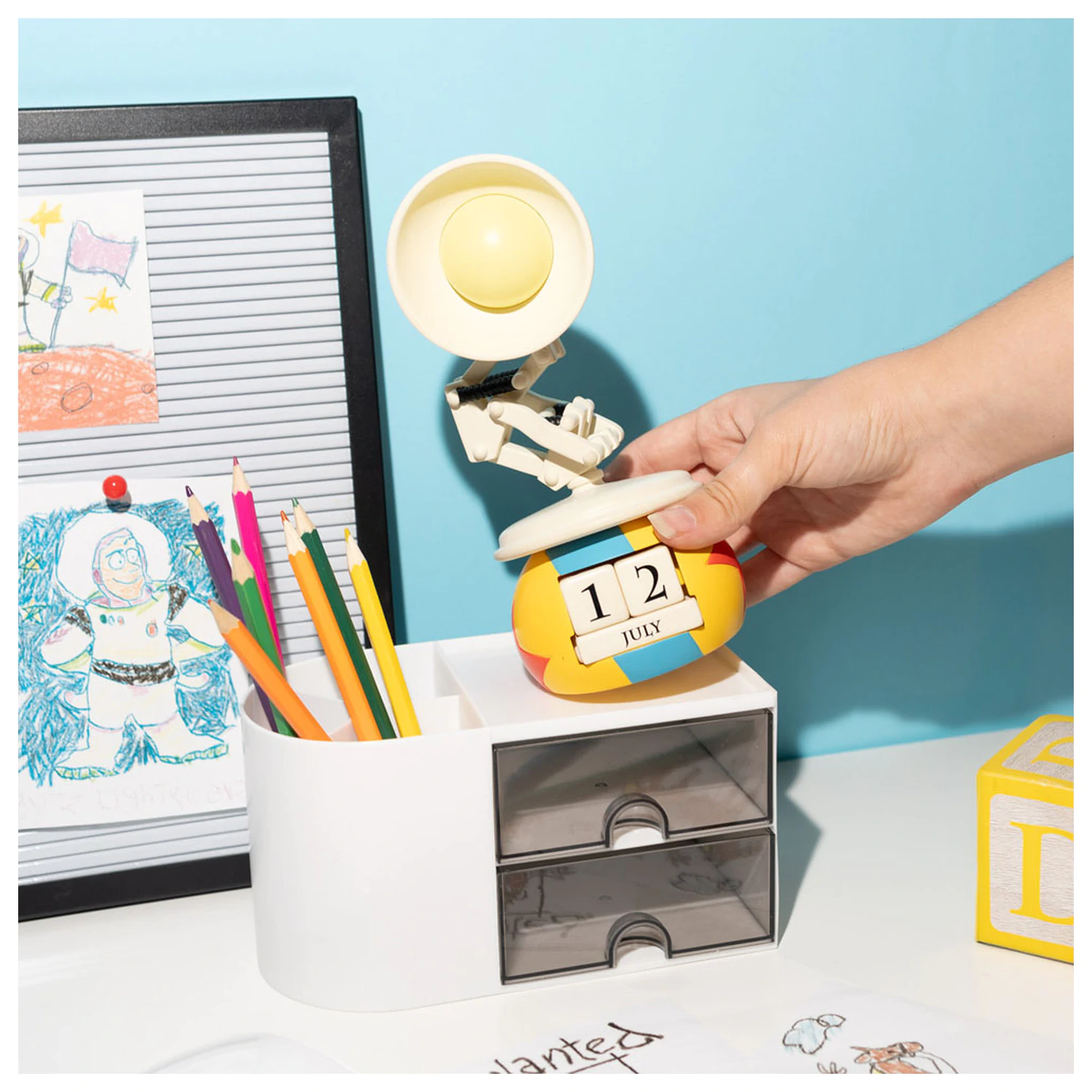 Stranger Things Wieczny kalendarz 3D Luxo Jr. zdjęcie produktu