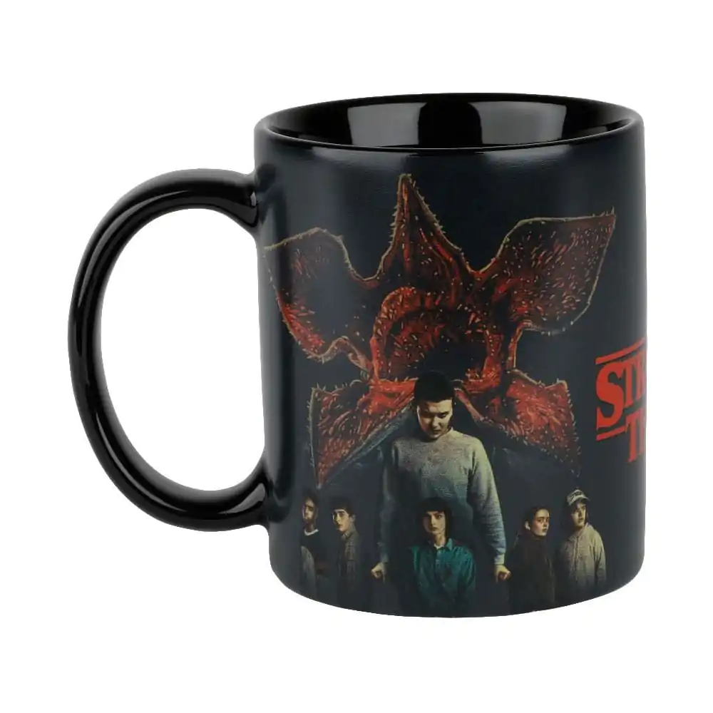 Stranger Things Kubek Zmieniający Kolor Team 320 ml zdjęcie produktu