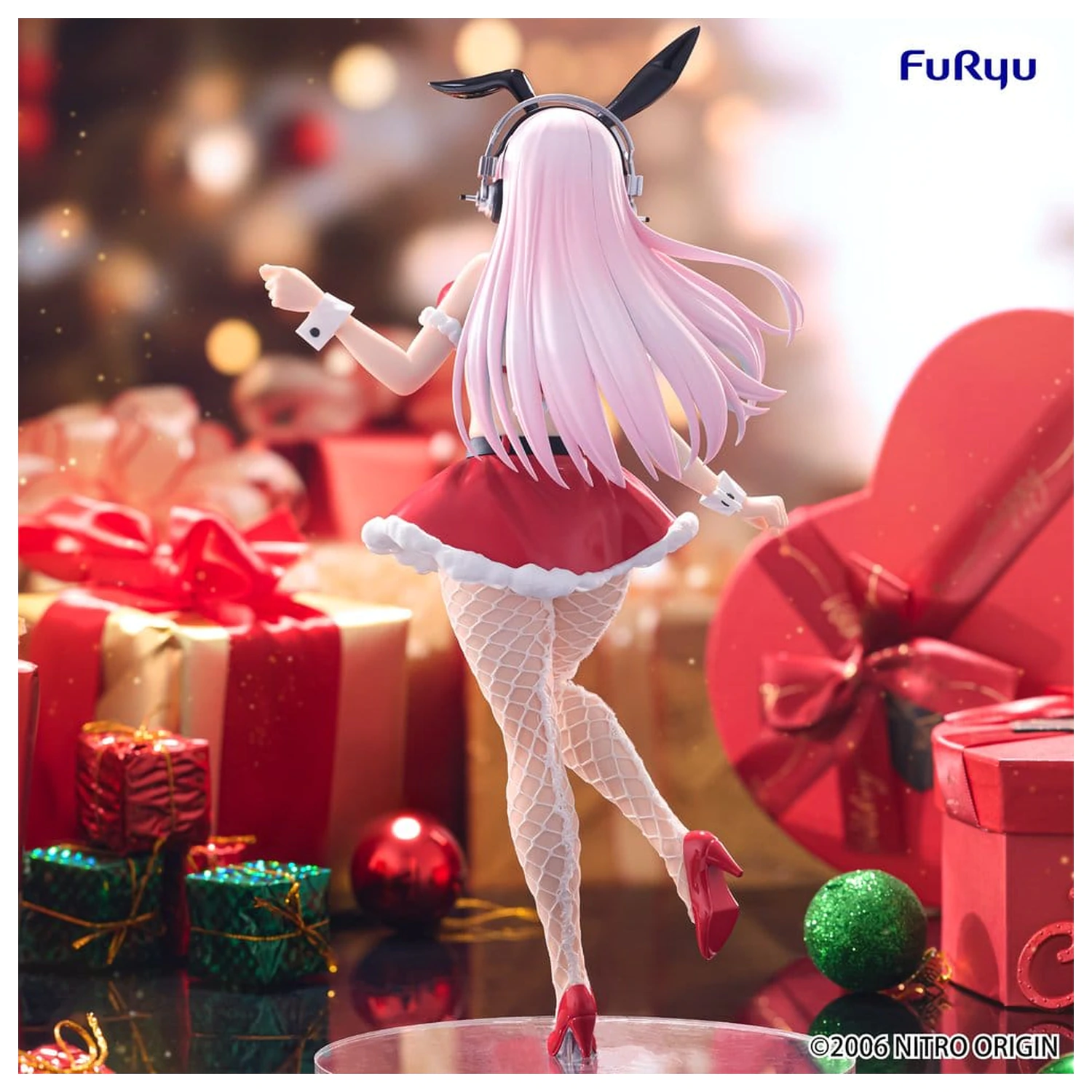 Super Sonico BiCute Bunnies PVC figurka Santa Ver. 30 cm zdjęcie produktu