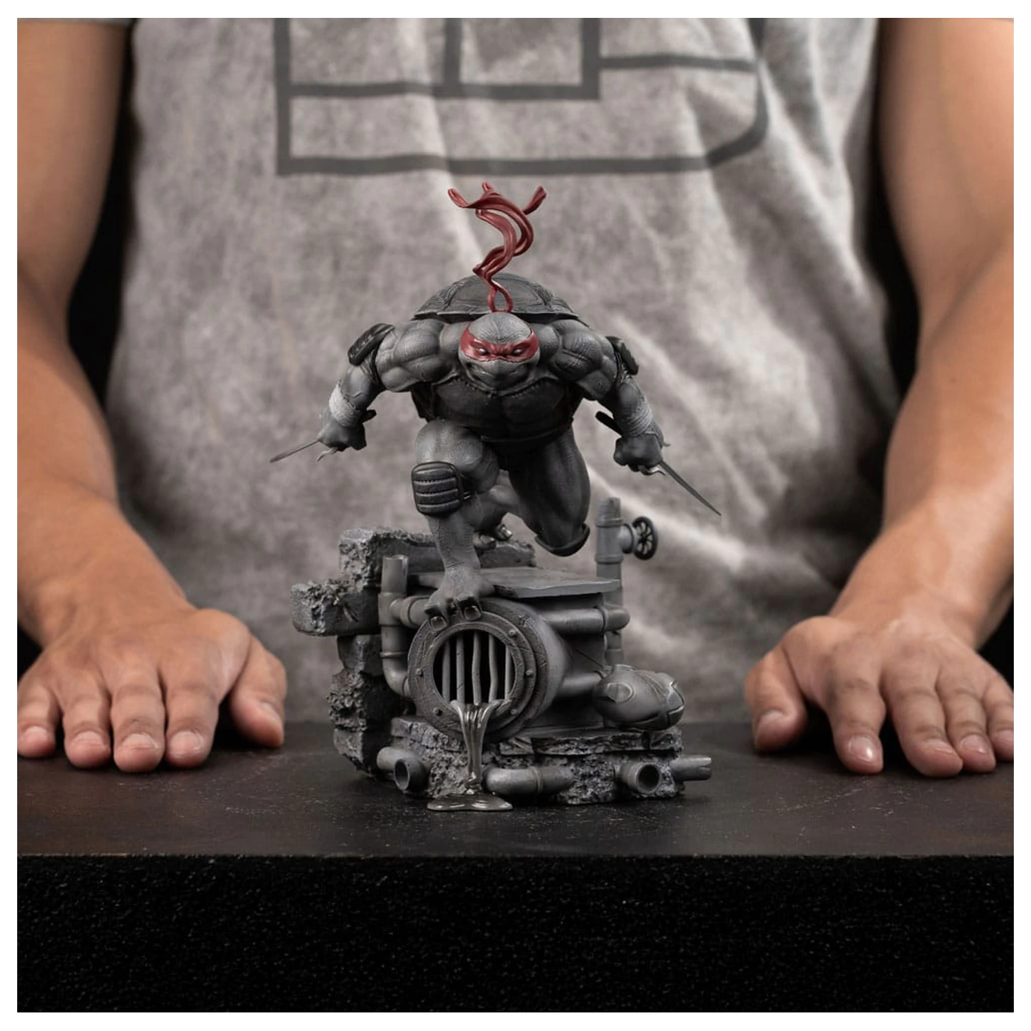 Teenage Mutant Ninja Turtles Art Scale Statua 1/10 Raphael Black and White Variant 26 cm zdjęcie produktu