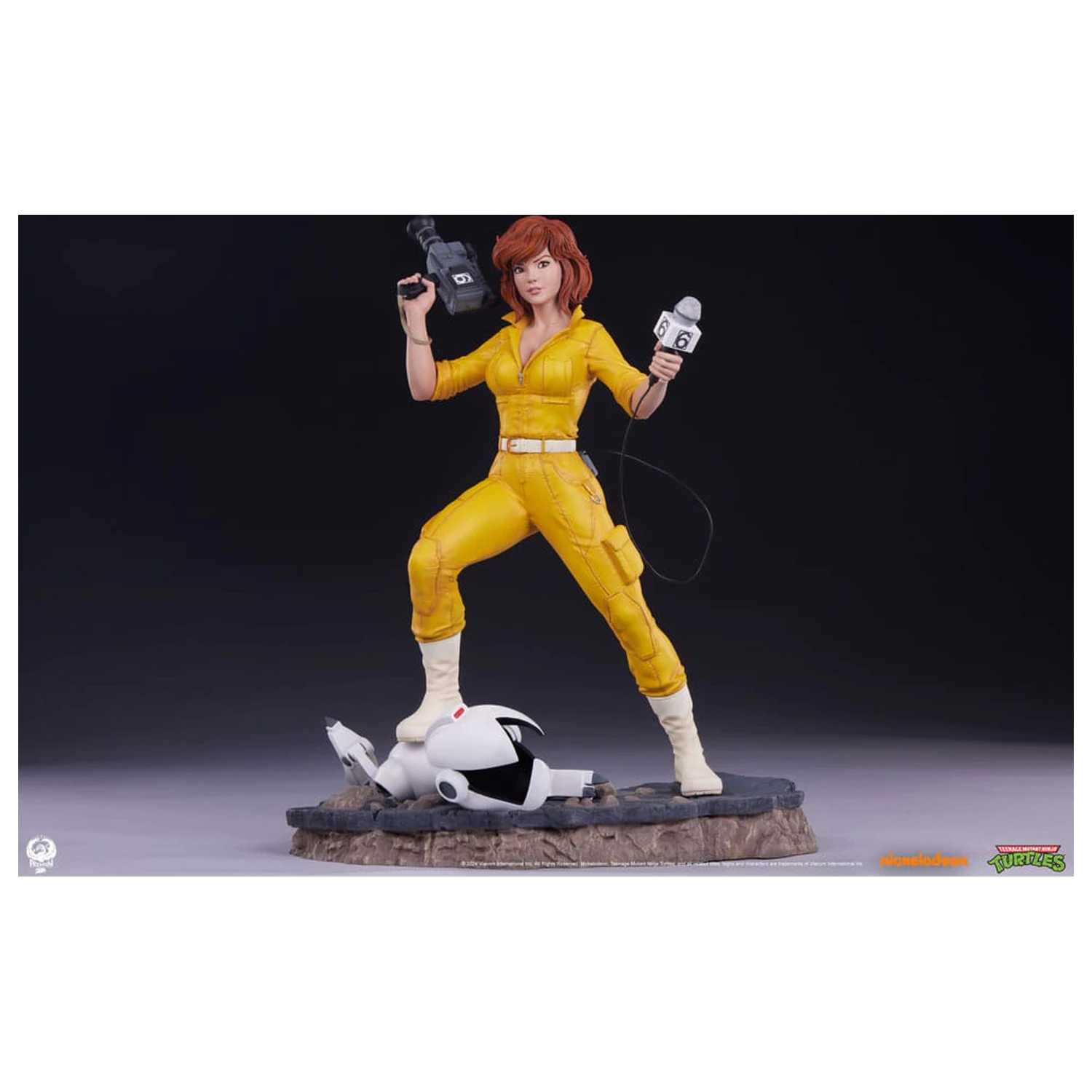 Statua Teenage Mutant Ninja Turtles Premier Series 1/4 April O'Neil 46 cm zdjęcie produktu