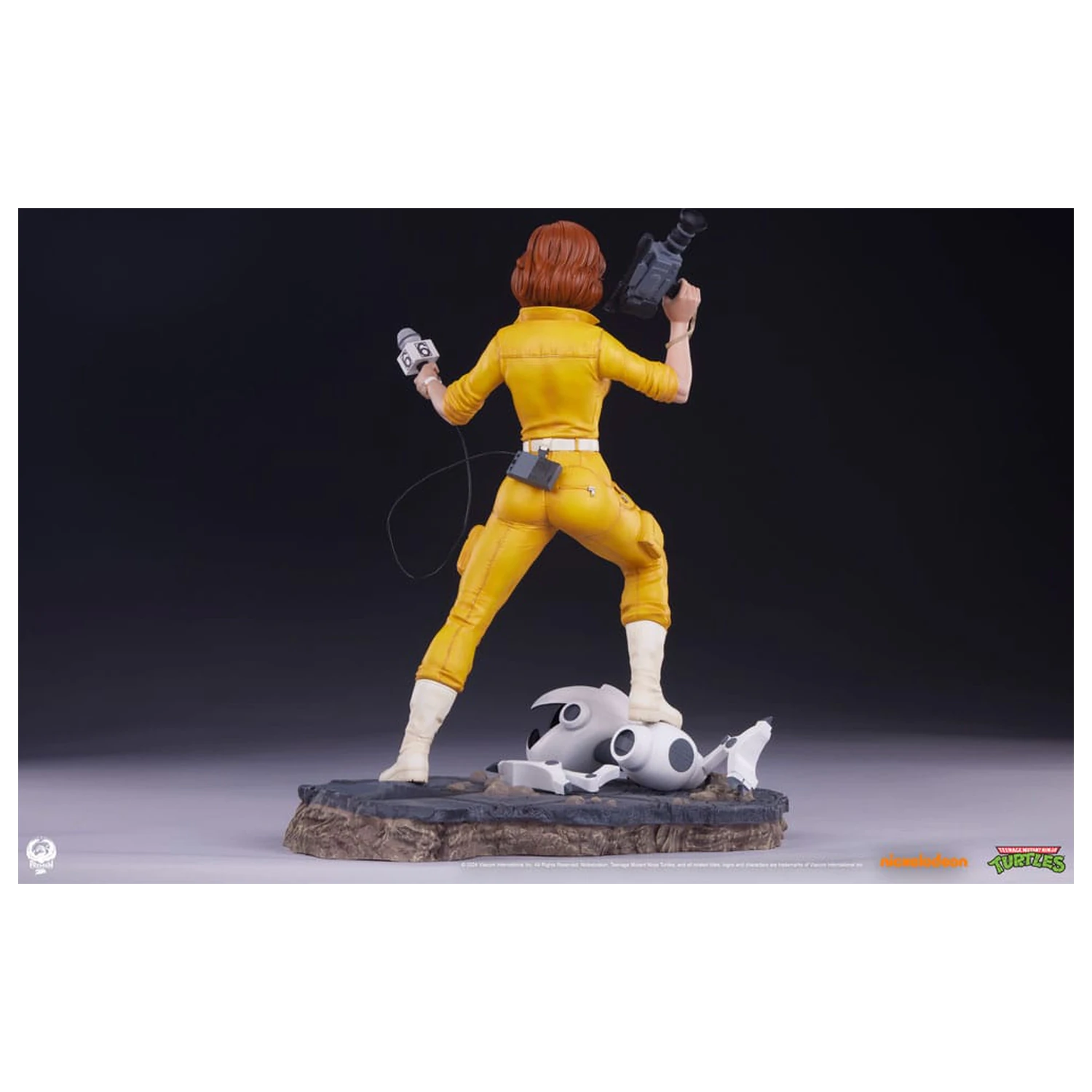 Statua Teenage Mutant Ninja Turtles Premier Series 1/4 April O'Neil 46 cm zdjęcie produktu