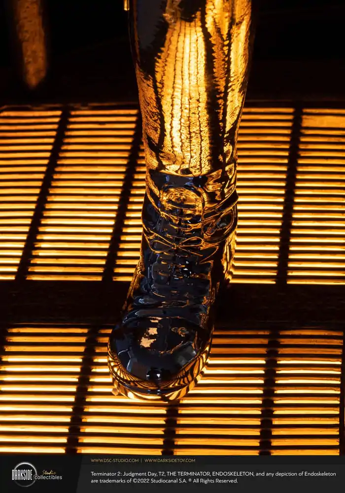 Terminator 2: Dzień Sądu Ostatecznego Premium Statue 1/3 T-1000 Liquid Metal 30. Rocznica Edycja 70 cm zdjęcie produktu