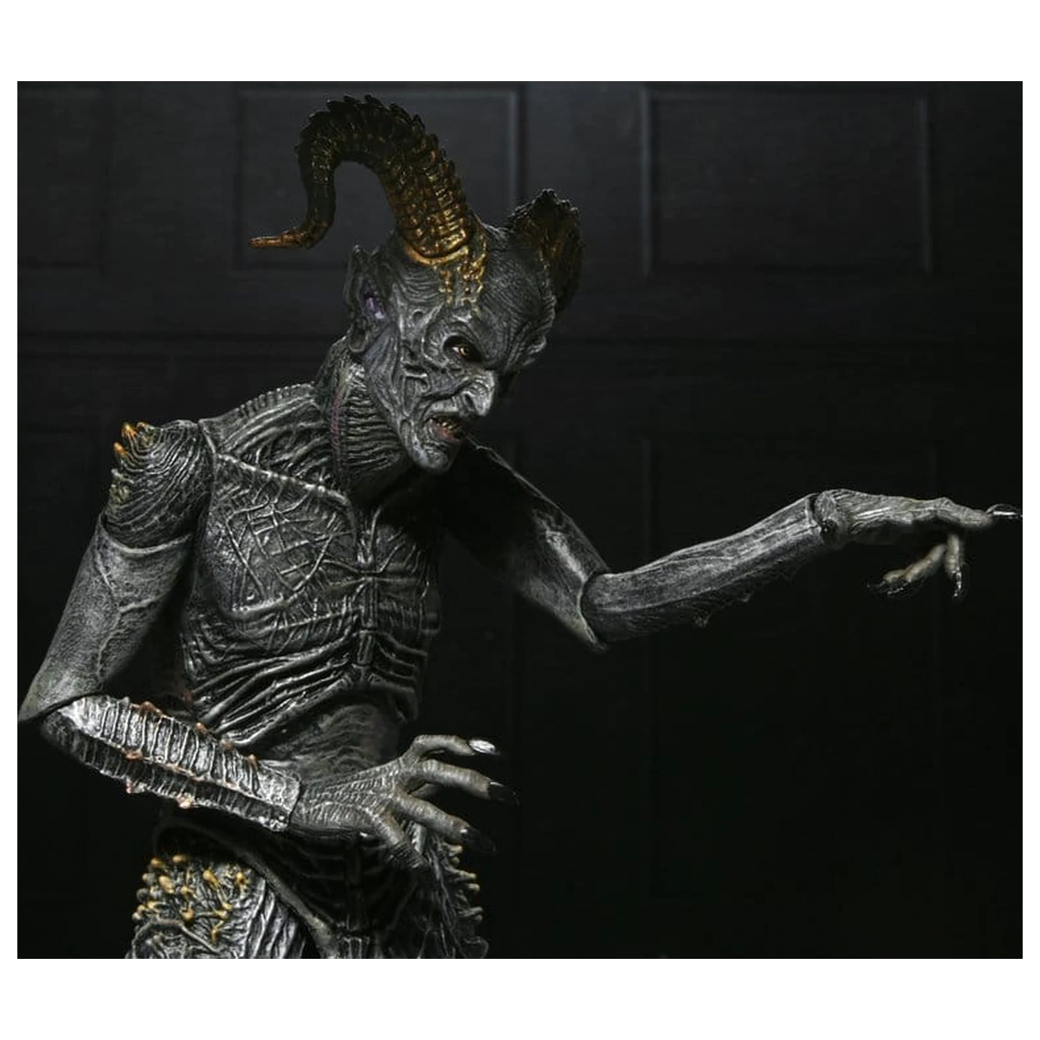 The Conjuring Universe Figurka Ultimate Malthus the Demon 18 cm zdjęcie produktu
