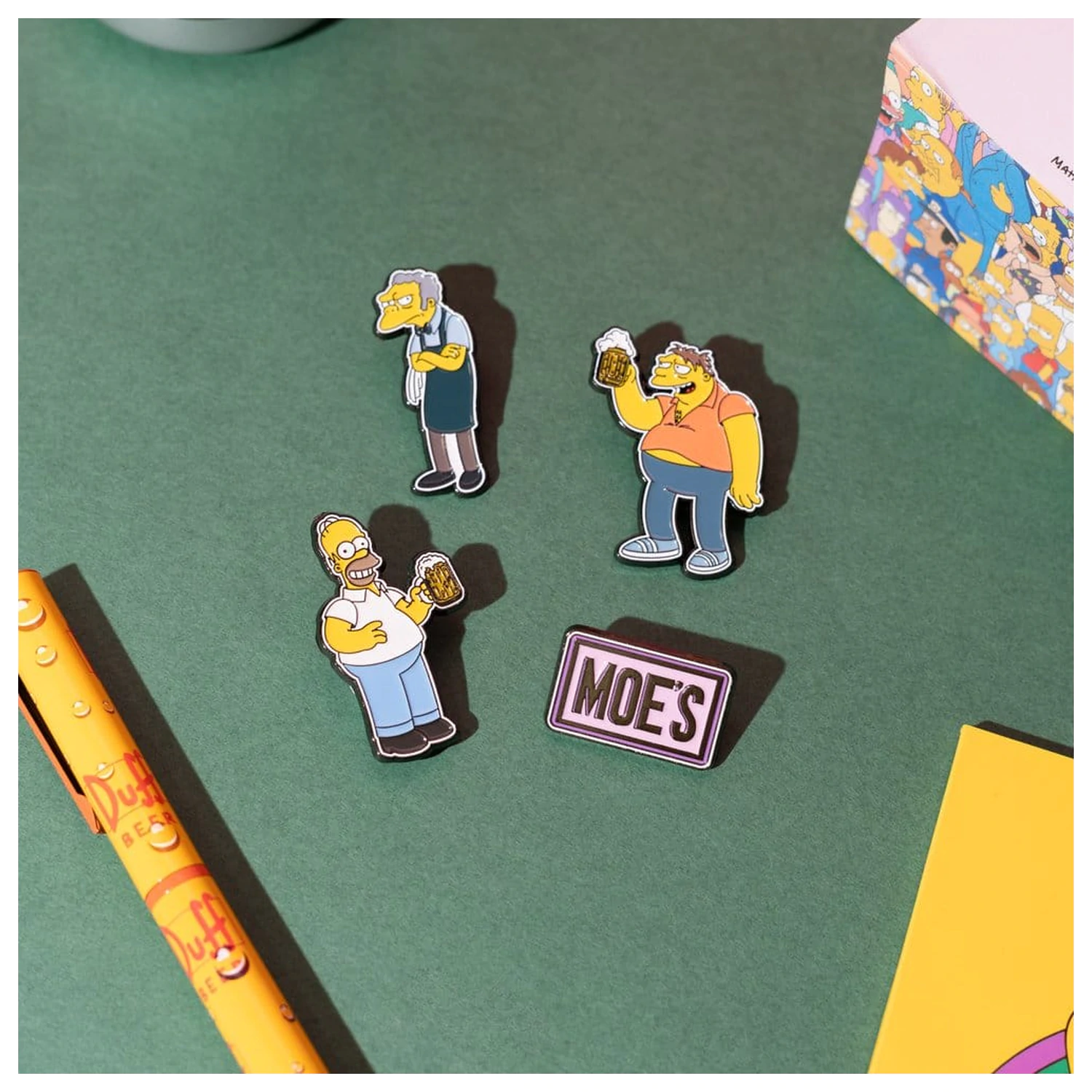 The Simpsons Zestaw 4 przypinek z "Moe's Tavern" zdjęcie produktu