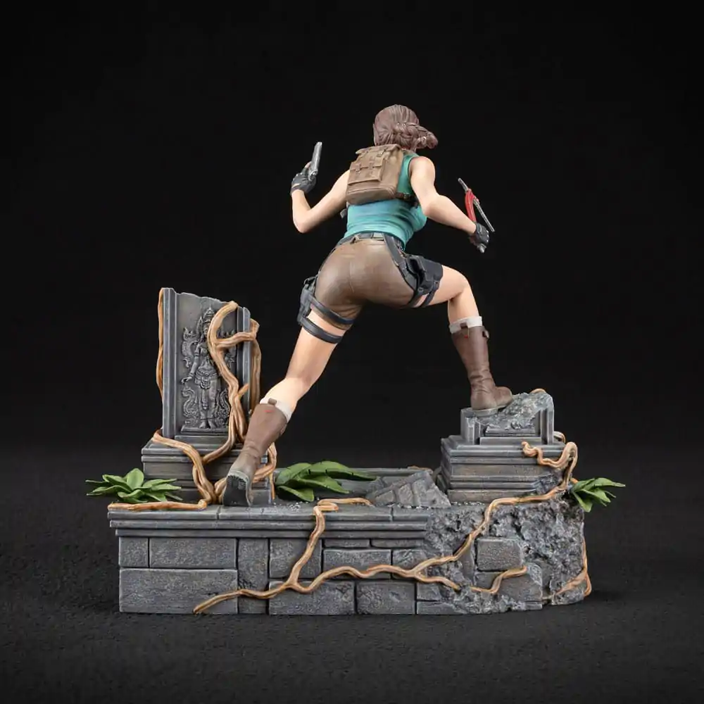 Tomb Raider PVC Statuetka Lara Croft 24 cm zdjęcie produktu