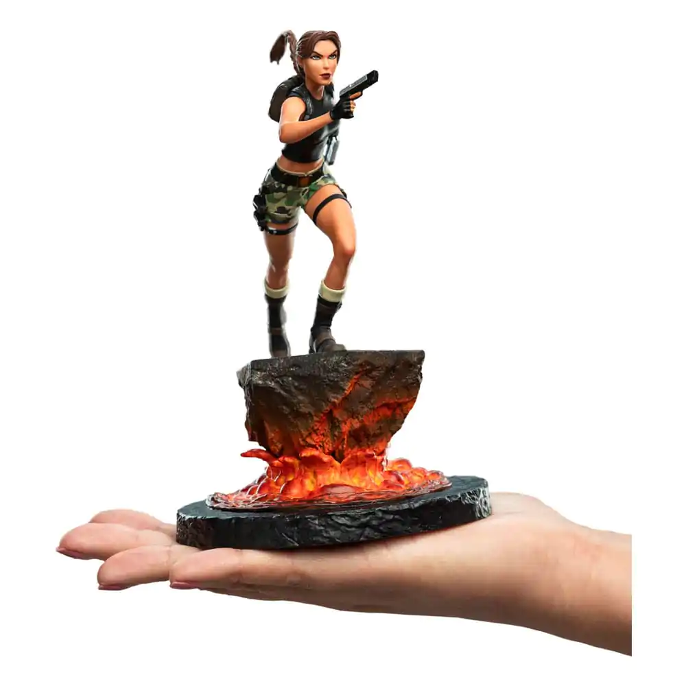 Statua Tomb Raider Mini Lara Croft: The Sanctuary of Flame 18 cm zdjęcie produktu