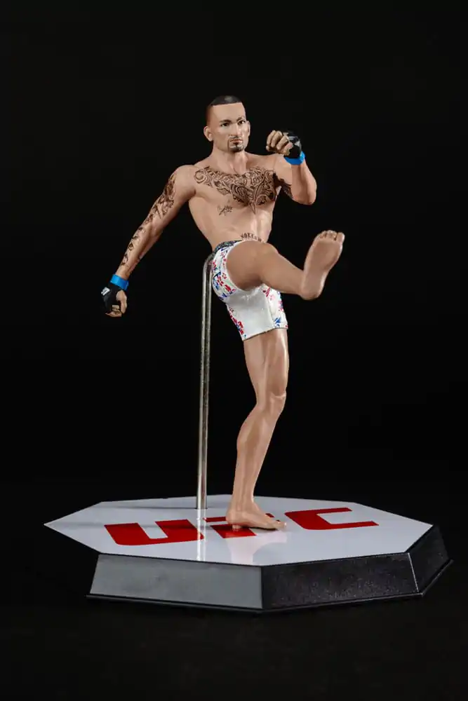 Statua UFC Posed PVC Max Holloway 18 cm zdjęcie produktu