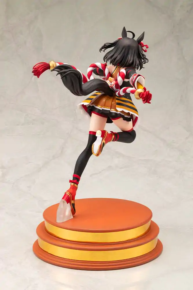 Uma Musume Pretty Derby PVC Statua 1/7 Prześcigając Nadciągające Upały Kitasan Black 30 cm zdjęcie produktu