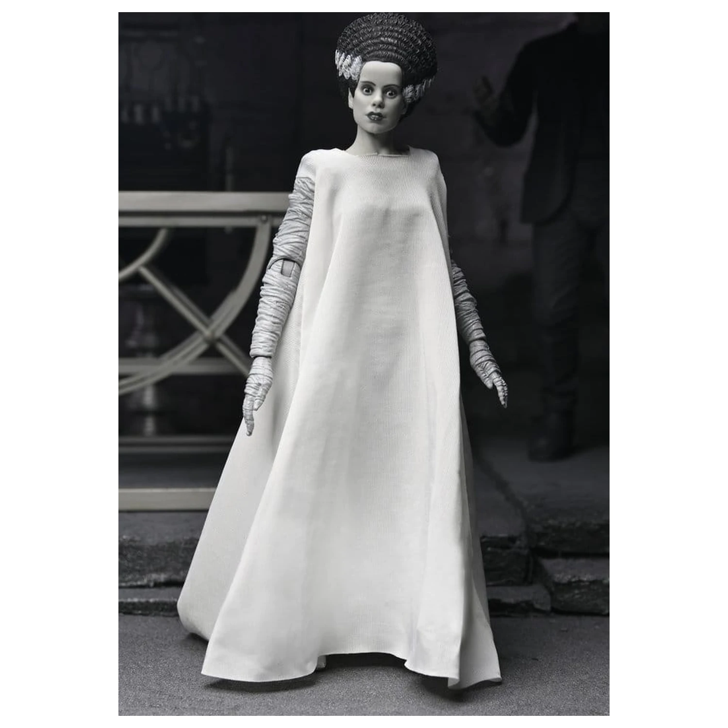 Universal Monsters 2-pak figurek Bride of Frankenstein 90th Anniversary The Monster & His Mate (B&W) 18 cm zdjęcie produktu