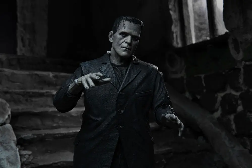 Universal Monsters Action Figure Ultimate Frankenstein's Monster (Czarno-biały) Figurka Akcji 18 cm zdjęcie produktu