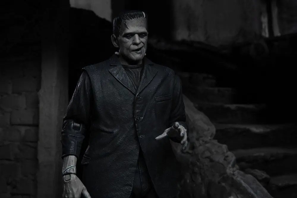 Universal Monsters Action Figure Ultimate Frankenstein's Monster (Czarno-biały) Figurka Akcji 18 cm zdjęcie produktu