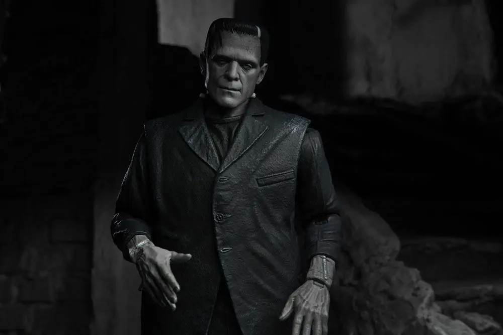 Universal Monsters Action Figure Ultimate Frankenstein's Monster (Czarno-biały) Figurka Akcji 18 cm zdjęcie produktu