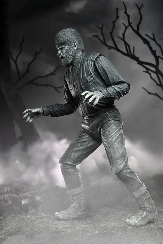 Universal Monsters Figurka Akcji Ultimate The Wolf Man (Black & White) 18 cm zdjęcie produktu