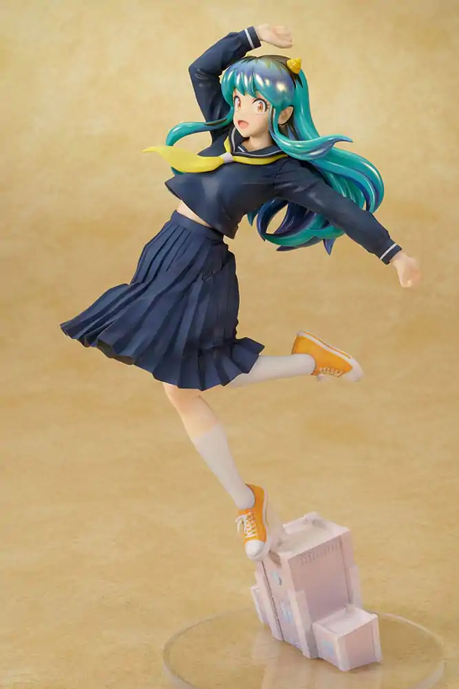 Urusei Yatsura Statua PVC 1/7 Lum Uniform Wersja. 28 cm zdjęcie produktu