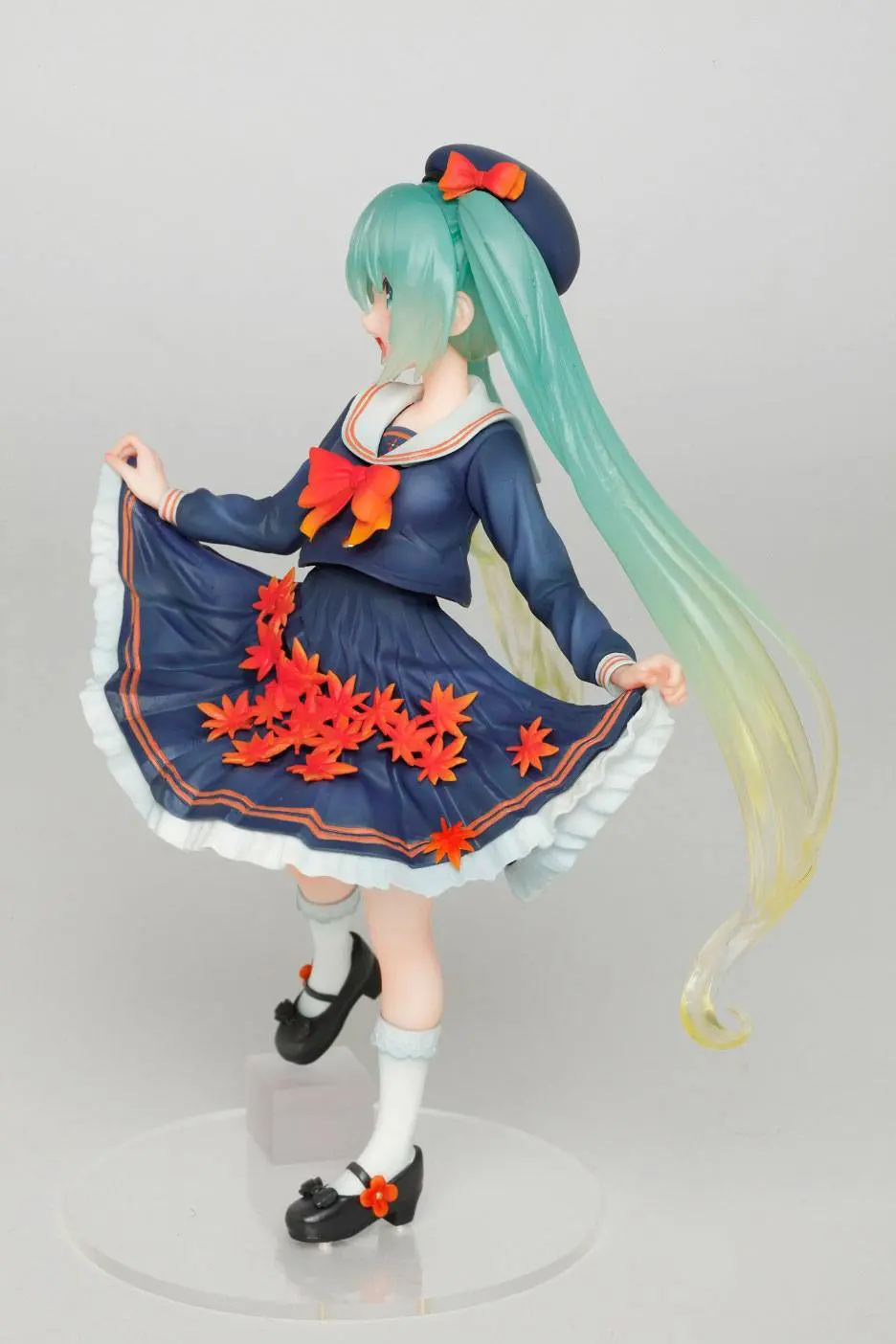 Vocaloid PVC Statuetka Hatsune Miku 3rd Season Autumn Ver. (re-sales) 18 cm zdjęcie produktu